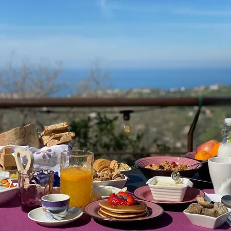 And Restaurant Il Giardino Di Armida Bed and breakfast Ogliastro Cilento